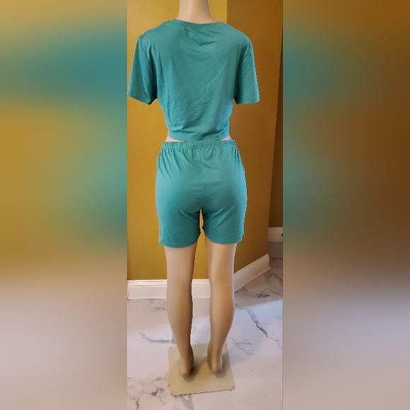 LOS ANGELES CALIFORNIA Two-piece set#36 - Picture 2 of 7